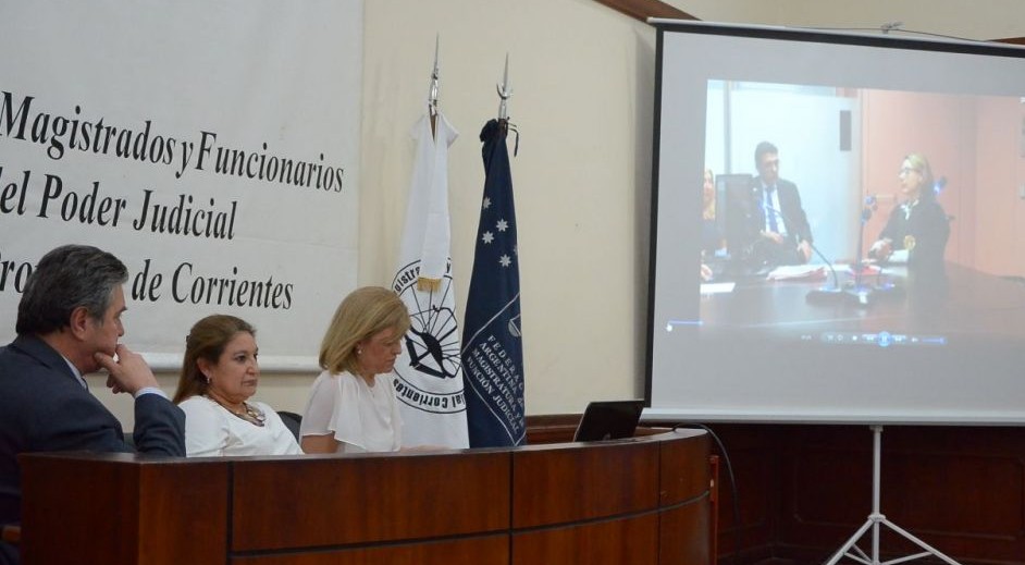 Presentaron experiencias de capacitación en la Escuela Judicial de España