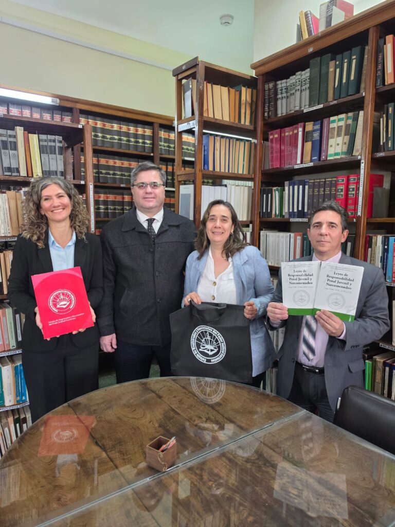 Donación de bibliografía jurídica al Poder Judicial